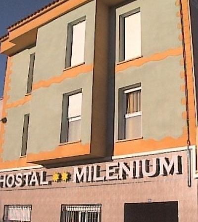Hostal Milenium Els Monjos Exterior foto